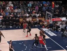 九游-关于哈登回归赛场，赛况扑朔迷离首场状态亮眼，美国队观众沸腾！的信息