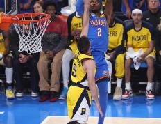 九游体育-关于洛杉矶湖人训练开放日；清晨远射贴柱引欢呼；英超在即；训练强度明显提升的信息