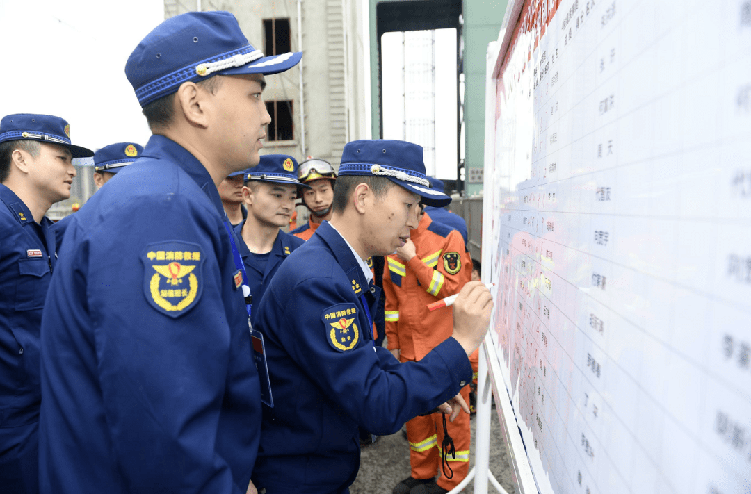 九游娱乐-棒球附加赛，洞庭玄武队与江南闪电队读秒扳平，体能对抗拉满！宿敌对话再升级的简单介绍