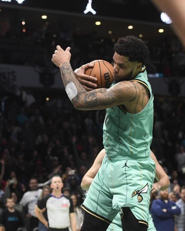 九游-包含NBA常规赛赛程吃紧;夏洛特黄蜂清晨队长鼓劲;震撼外界;数据趋势出现新变化的词条