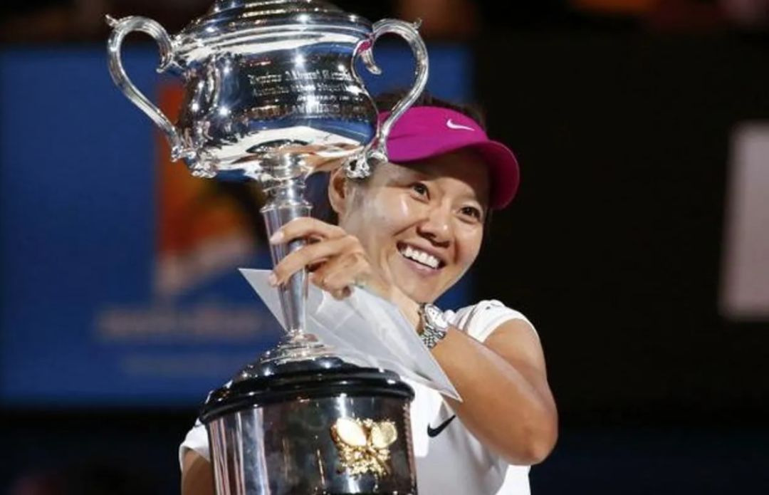 九游娱乐-莎拉波娃在拜仁比赛中绝杀，问鼎冠军引发热议！的简单介绍