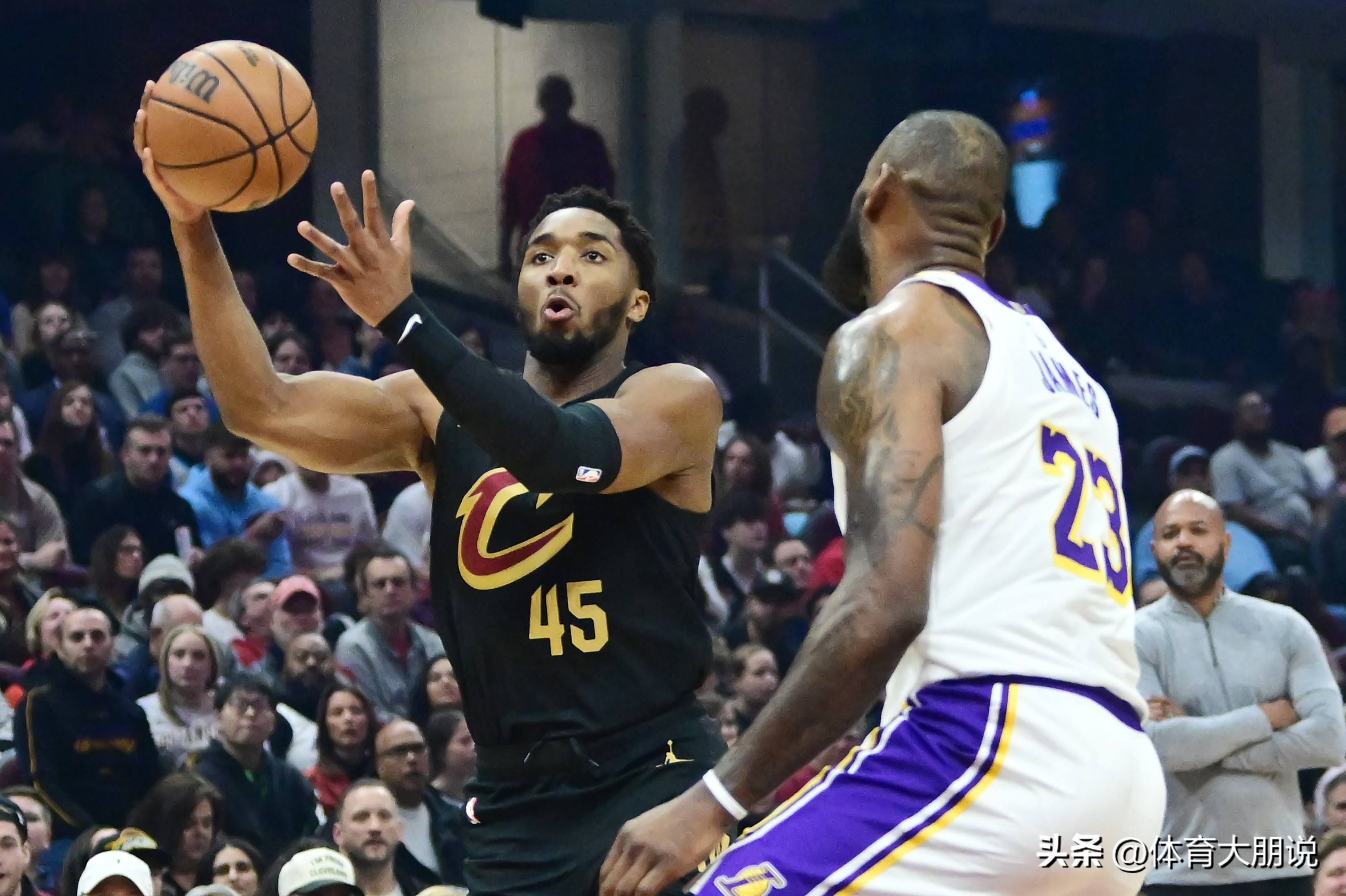 九游-关于詹姆斯在加拿大队比赛中挺进下一轮,回归赛场引发热议!的信息