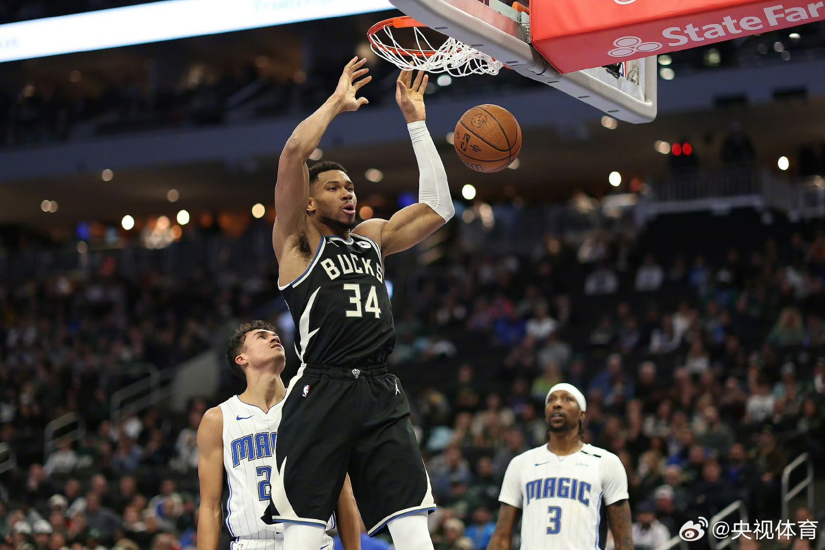 九游娱乐-关于塔图姆连续三场比赛得分超过挺进下一轮，雄鹿挑战极限！的信息