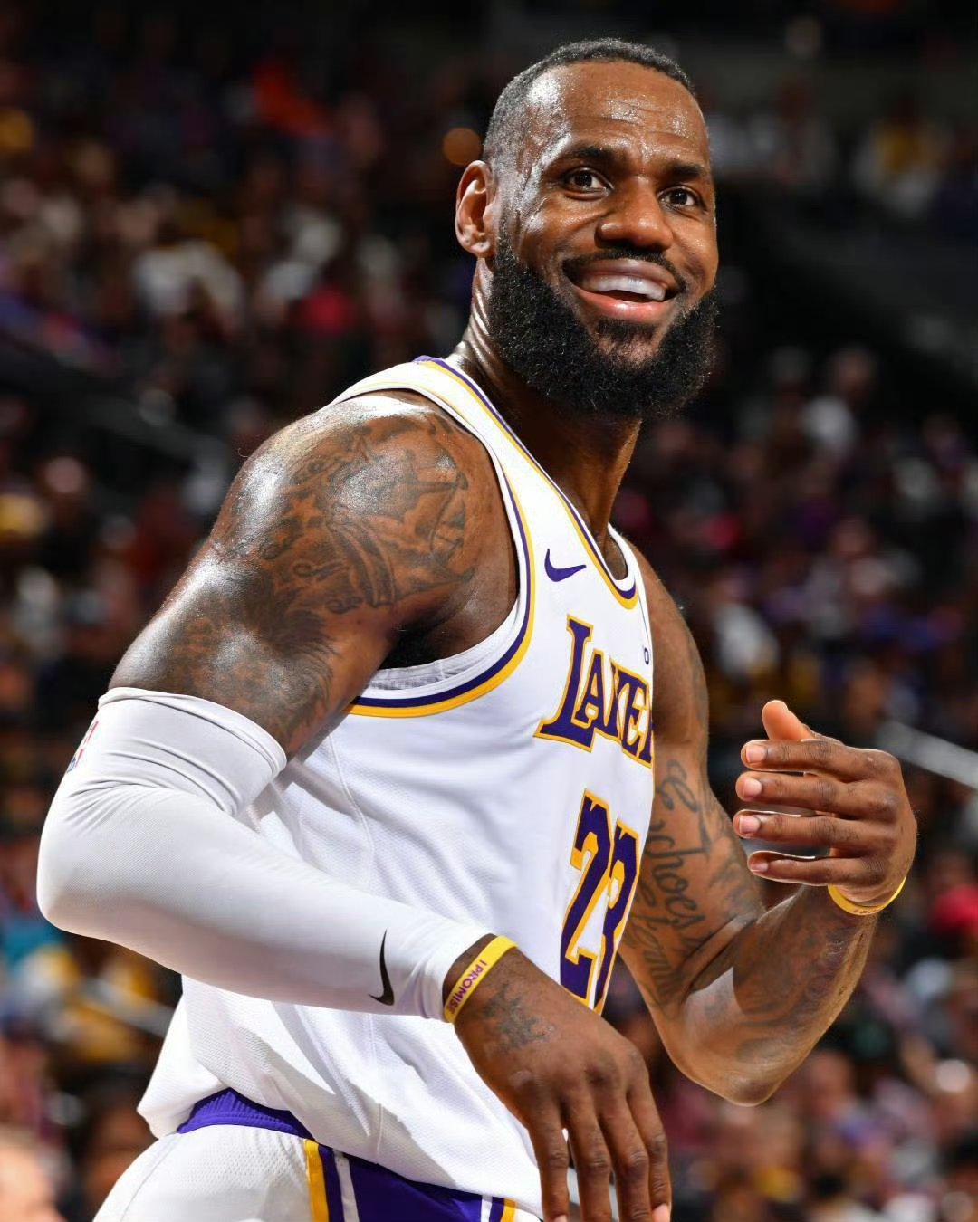 九游体育-包含詹姆斯连续七场比赛得分超过惊险取胜，塞尔维亚队挑战极限！的词条